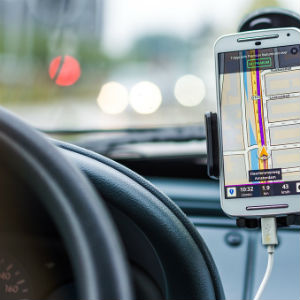 MObile map app for drivers mounted on the dashboard